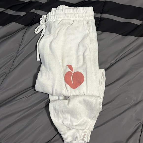 Sleepware - Picture 5 of 6